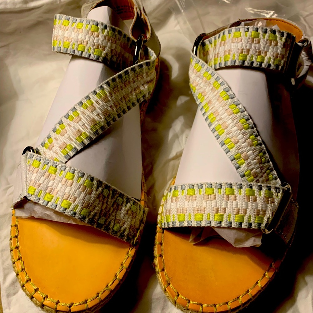 NWOT Frye Sandals, size 9.5-10
